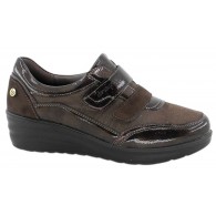 Deportivo Con Velcros Confort Cuña Marrón. Amarpies